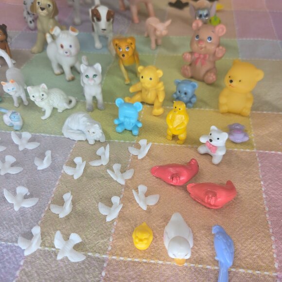 Vintage Miniature Animal Figurines Lot – Mixed Materials & Styles - Picture 3 of 8